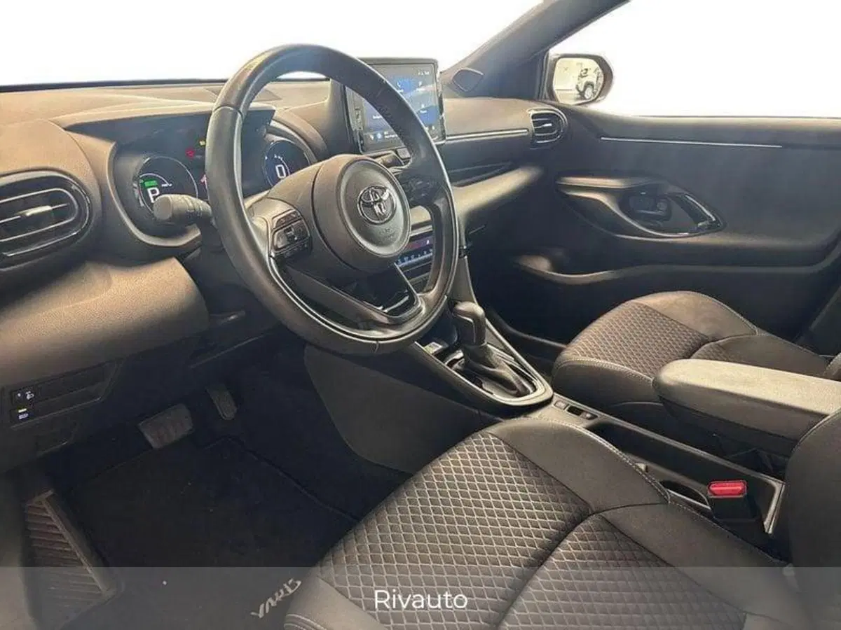 Toyota Yaris usata a Como (7)