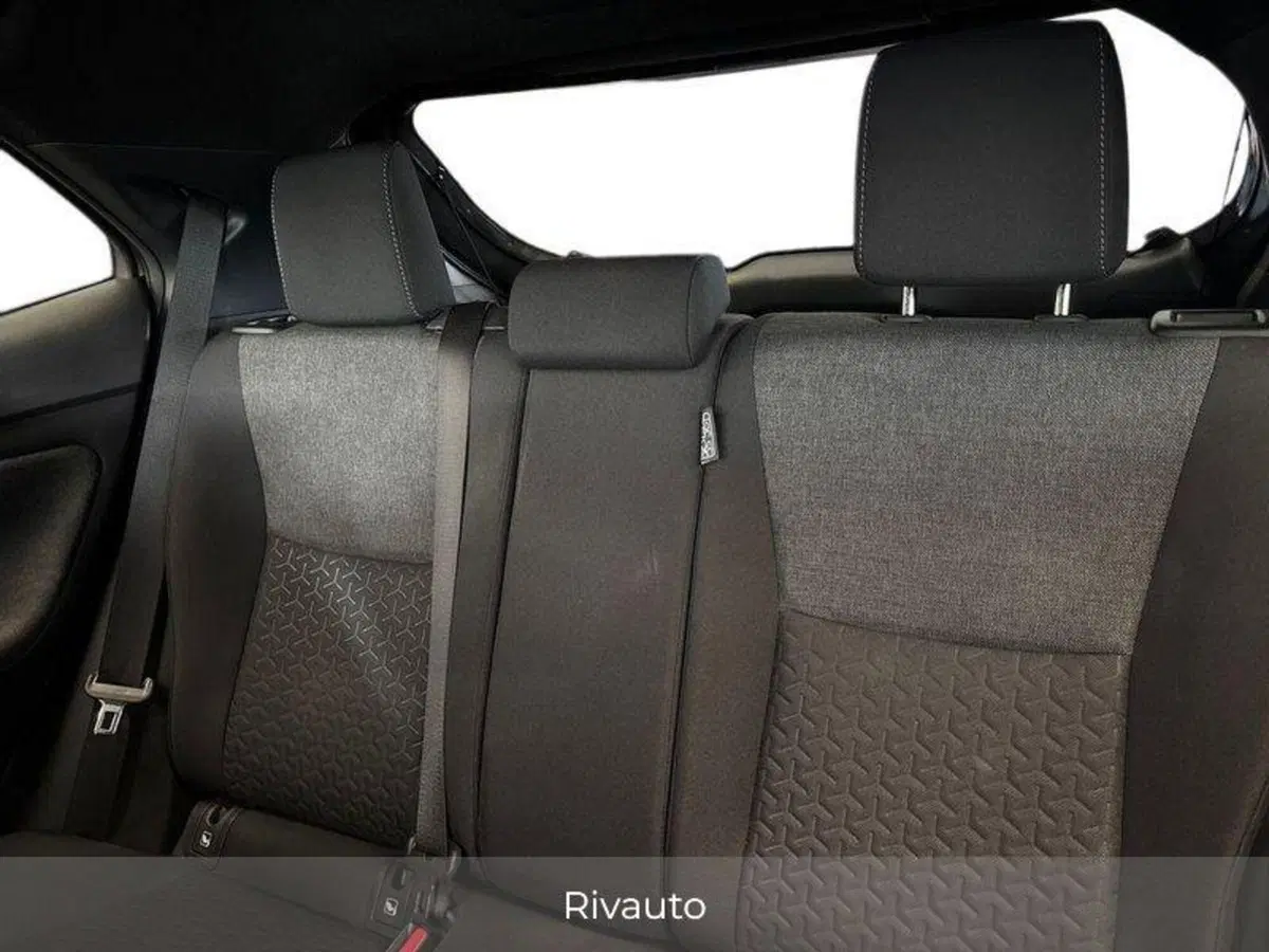 Toyota Yaris Cross usata a Como (11)
