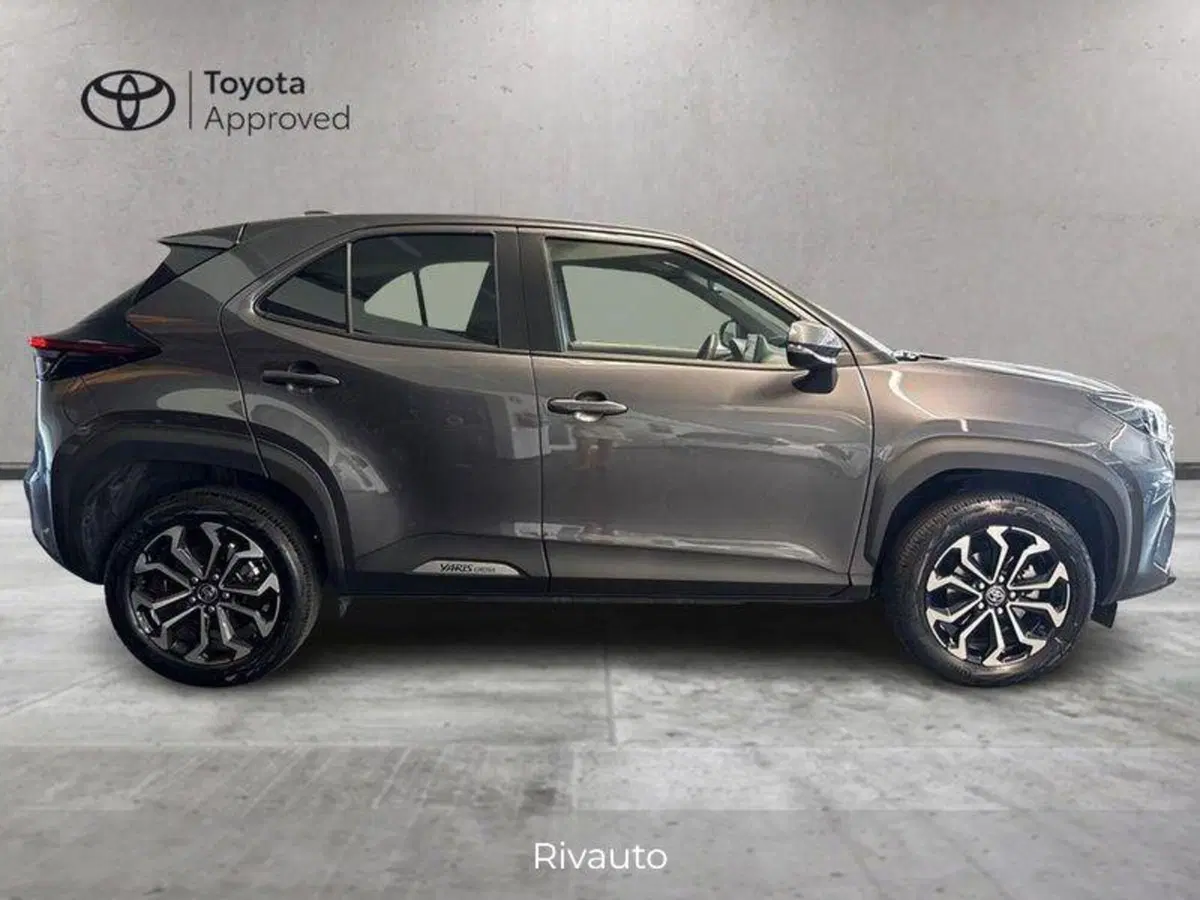Toyota Yaris Cross usata a Como (4)