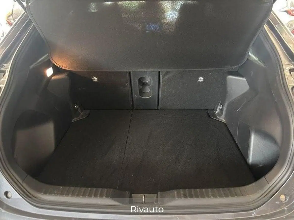 Toyota Yaris Cross usata a Como (6)
