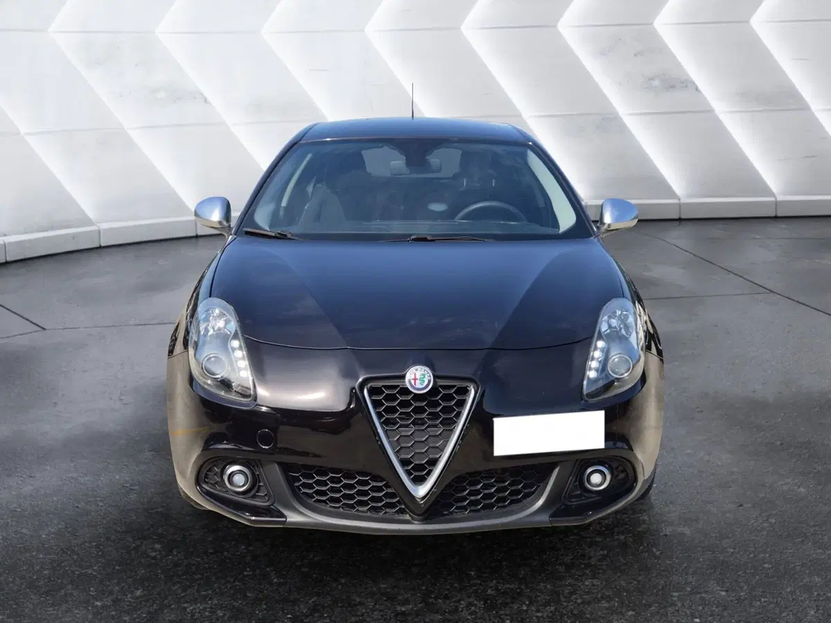 Alfa Romeo Giulietta usata  (2)