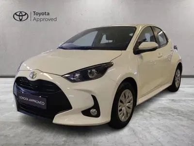 Toyota Yaris 1.0 5 porte Active del 2022 usata a Milano