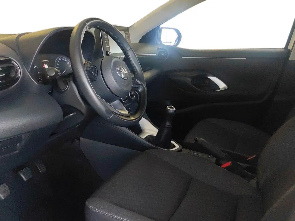 Toyota Yaris usata a Milano (8)