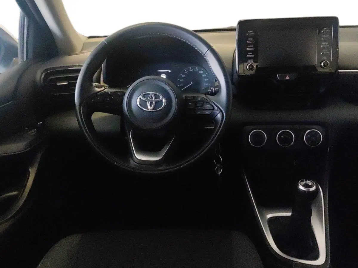 Toyota Yaris usata a Milano (9)