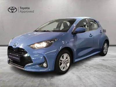 Toyota Yaris 1.5 Hybrid 5 porte Energy del 2021 usata a Milano