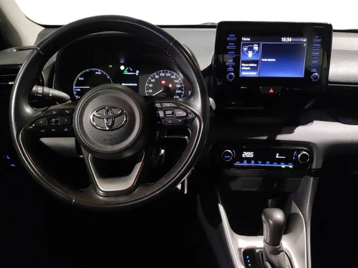 Toyota Yaris usata a Milano (9)