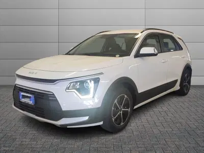 Kia Niro 1.6 GDi DCT HEV Business del 2024 usata a Milano
