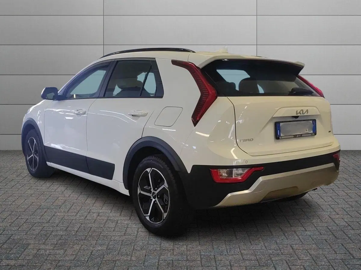 Kia Niro usata a Milano (5)