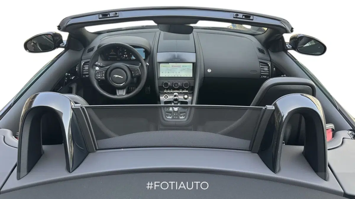 Jaguar F-Type Cabrio nuova a Catania (10)