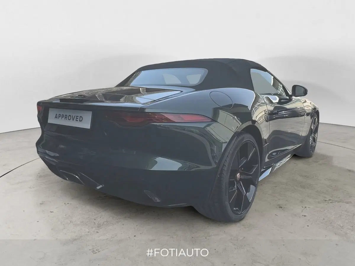Jaguar F-Type Cabrio nuova a Catania (2)
