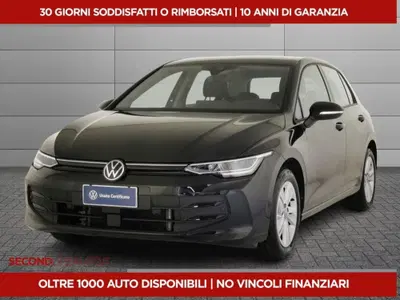 Volkswagen Golf 2.0 TDI SCR Life del 2025 usata a Paglieta