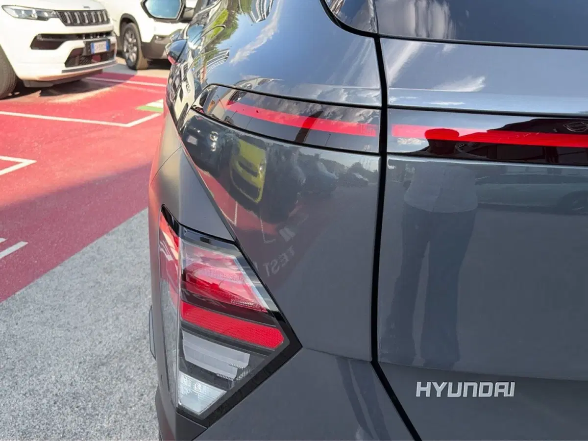 Hyundai Kona nuova a Campobasso (10)