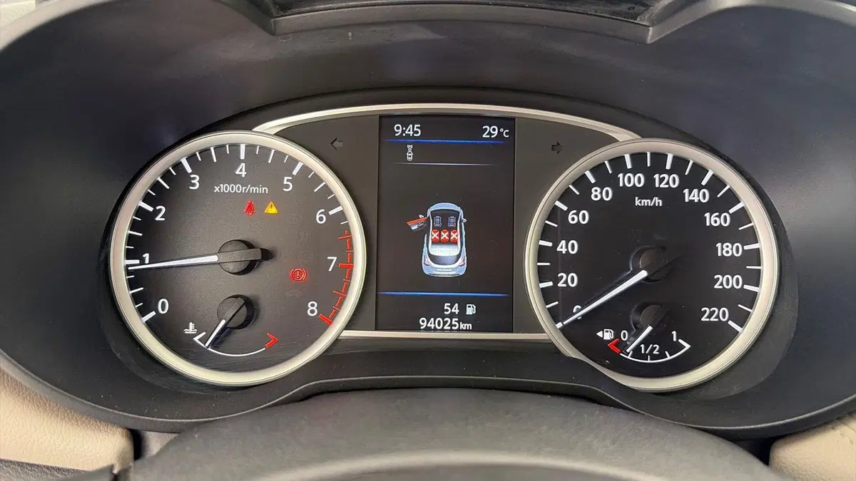 Nissan Micra usata a Viterbo (9)