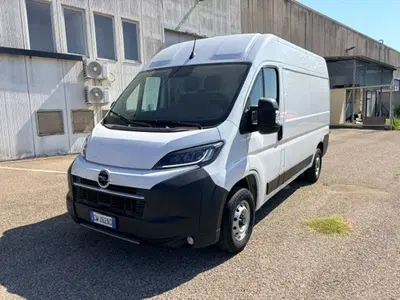 Opel Movano Furgone 35 L2H2 2.2 diesel 140cv S&amp;S semivetrato del 2024 usata a Viterbo