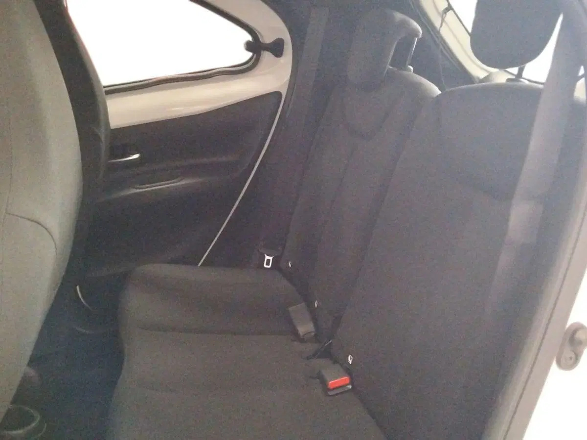 Toyota Aygo X usata a Roma (11)