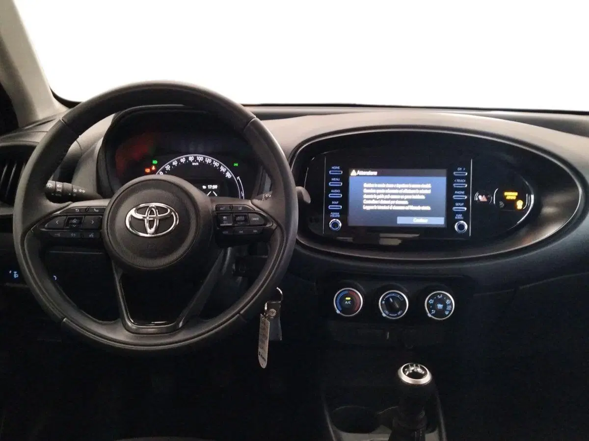 Toyota Aygo X usata a Roma (8)