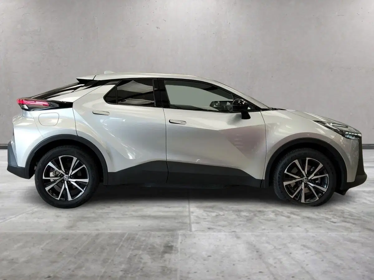 Toyota Toyota C-HR usata a Roma (3)
