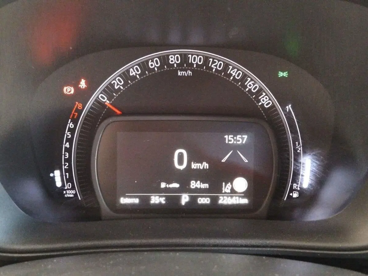 Toyota Aygo X usata a Roma (9)