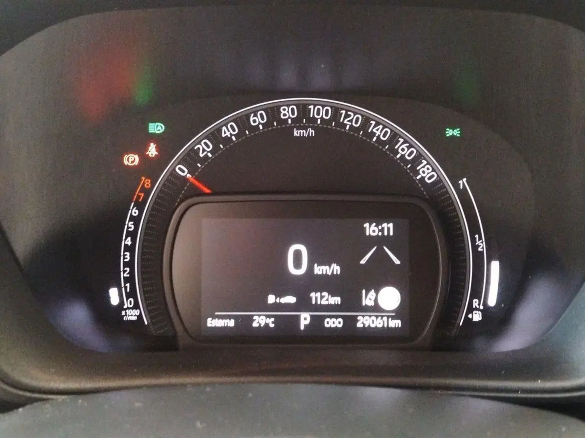 Toyota Aygo X usata a Roma (9)