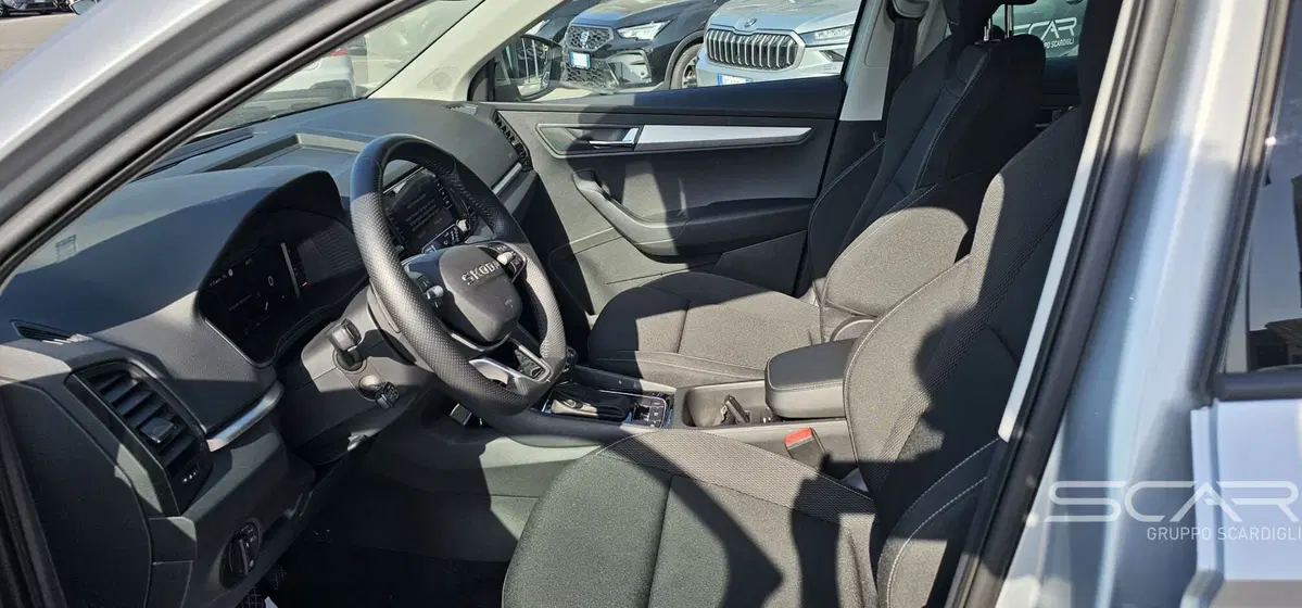 Skoda Karoq usata a Livorno (11)