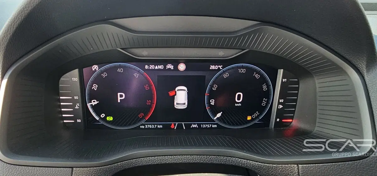 Skoda Karoq usata a Livorno (14)
