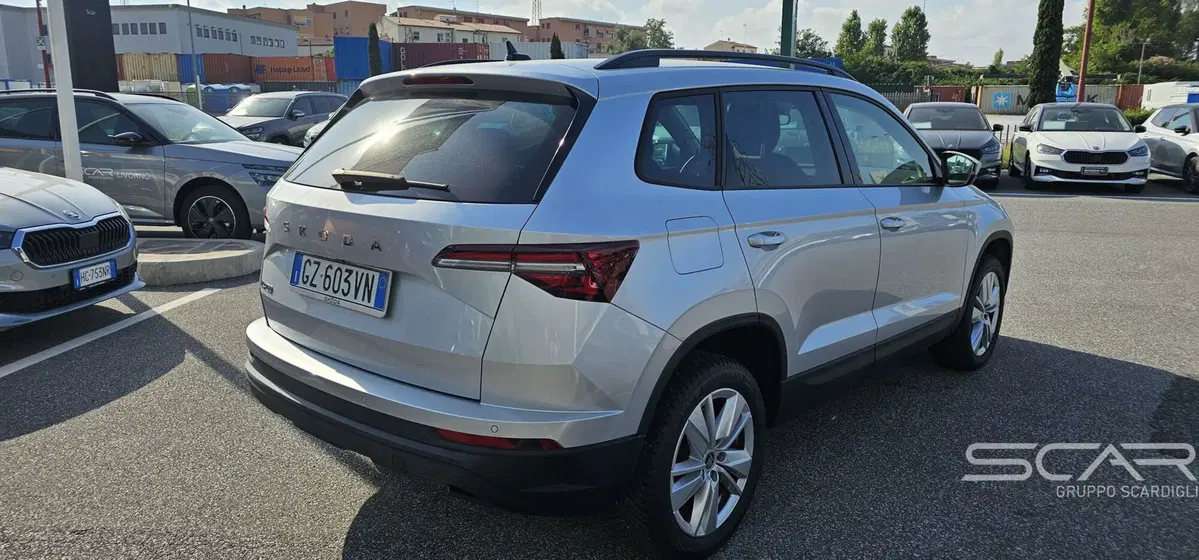 Skoda Karoq usata a Livorno (5)