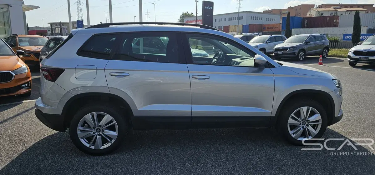 Skoda Karoq usata a Livorno (6)