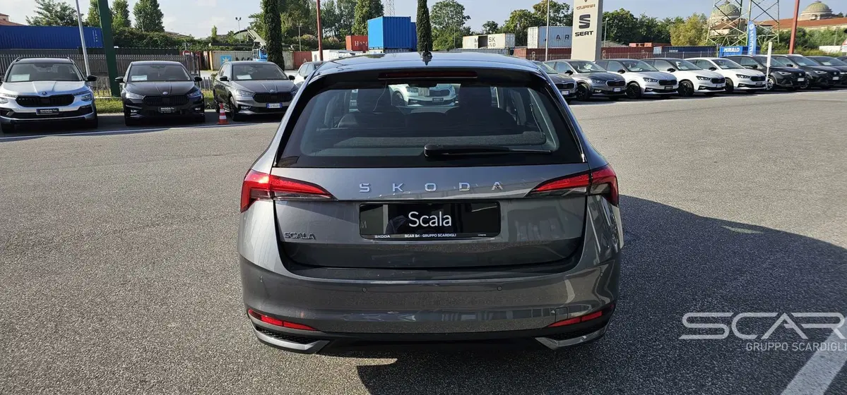 Skoda Scala nuova a Livorno (4)