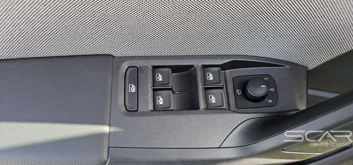 SEAT Ibiza nuova a Livorno (16)