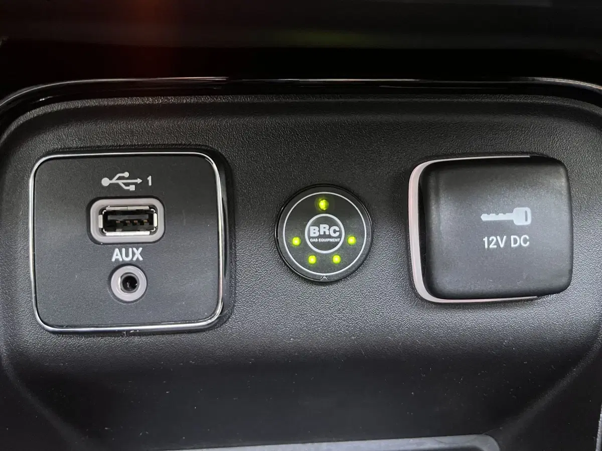 Jeep Compass usata a Modena (12)