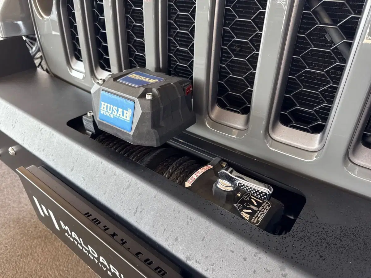 Jeep Wrangler Unlimited usata a Bari (12)