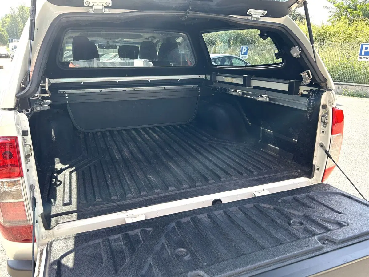 Nissan Navara usata a Ferrara (13)