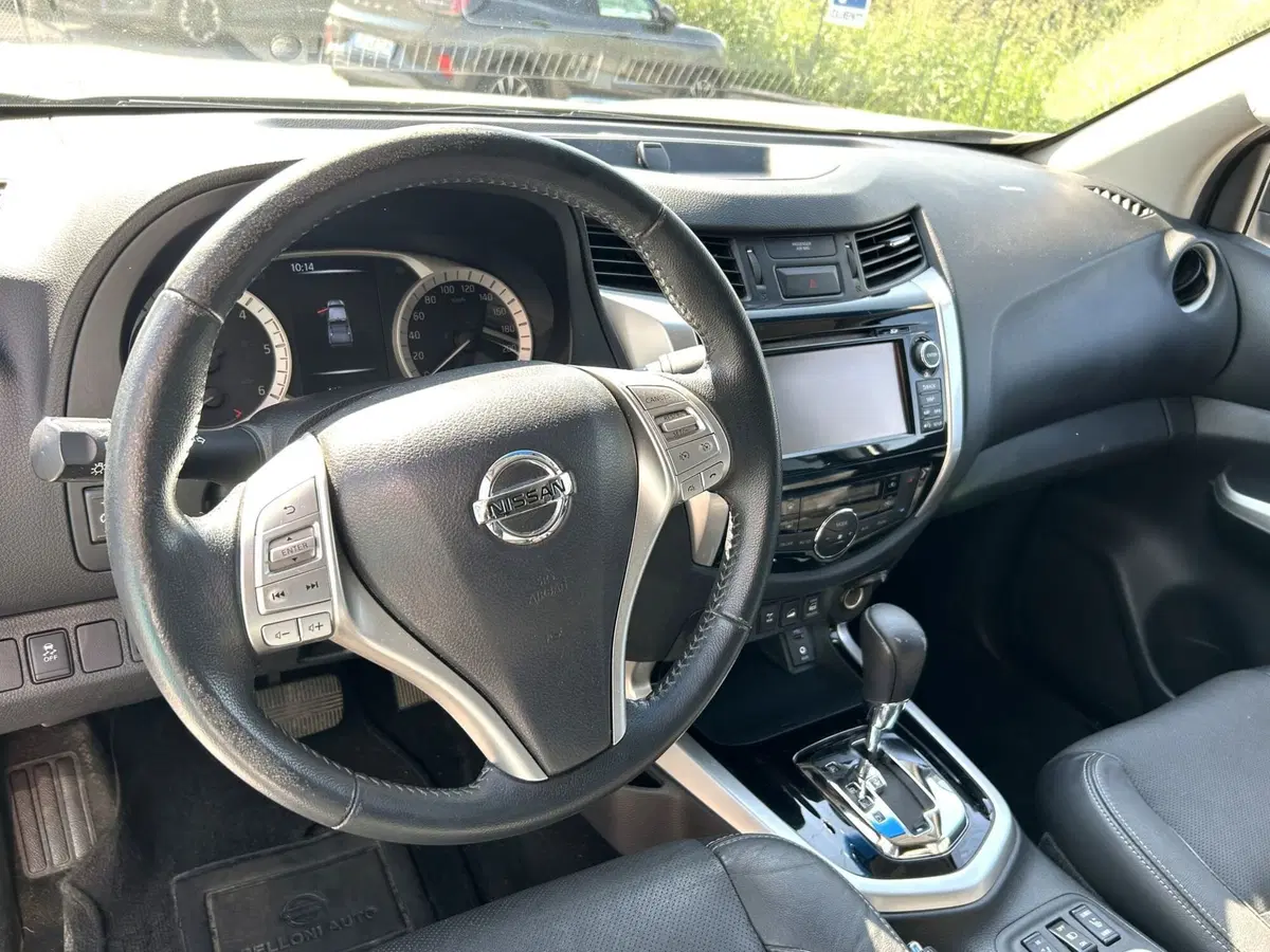Nissan Navara usata a Ferrara (8)