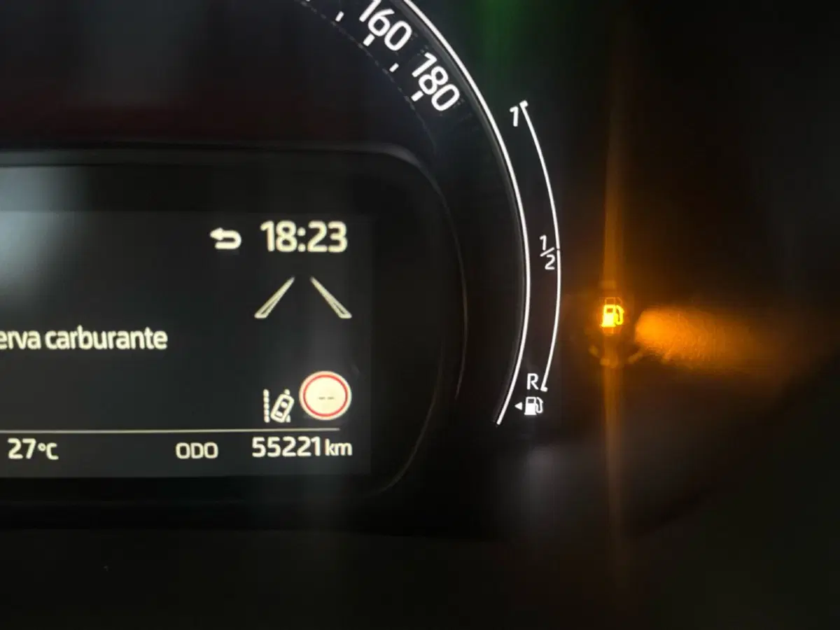 Toyota Aygo X usata a Ferrara (16)