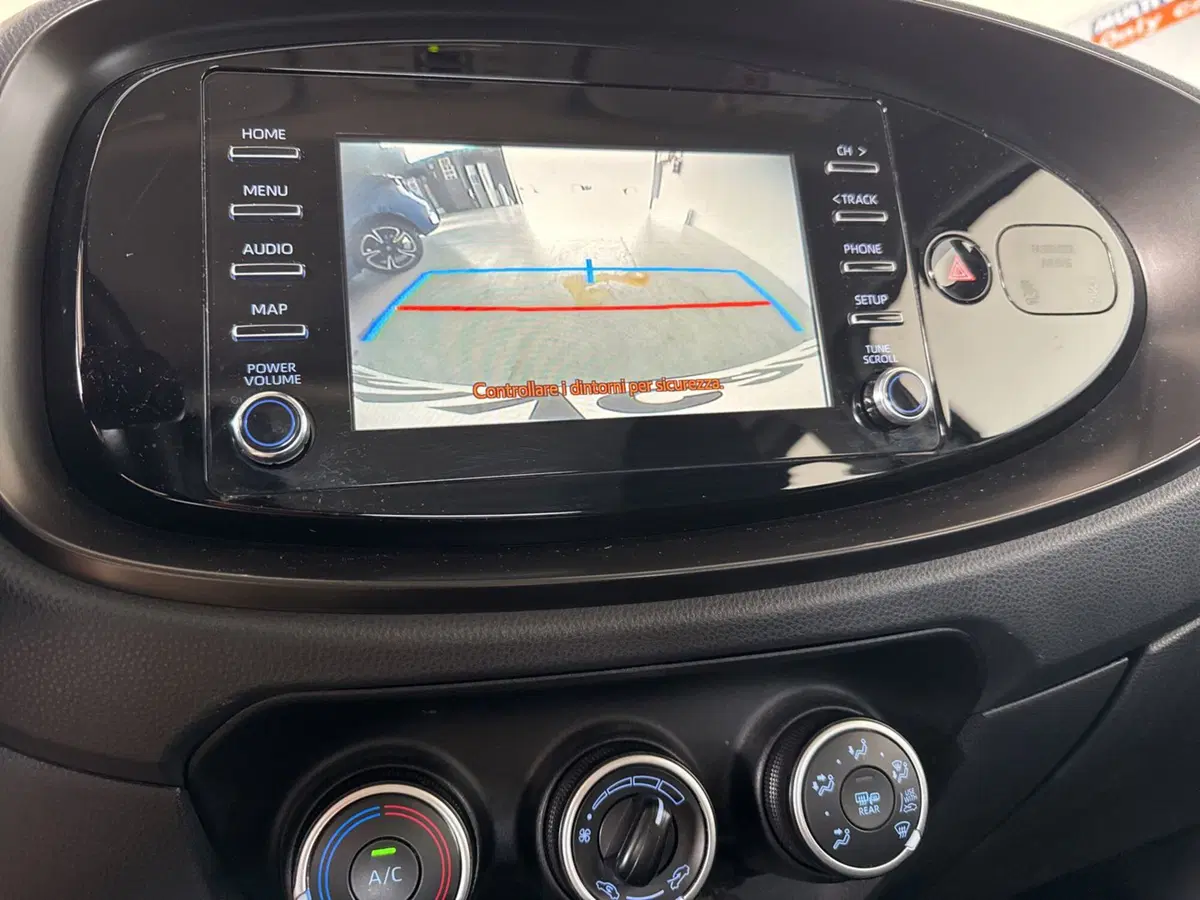 Toyota Aygo X usata a Ferrara (9)