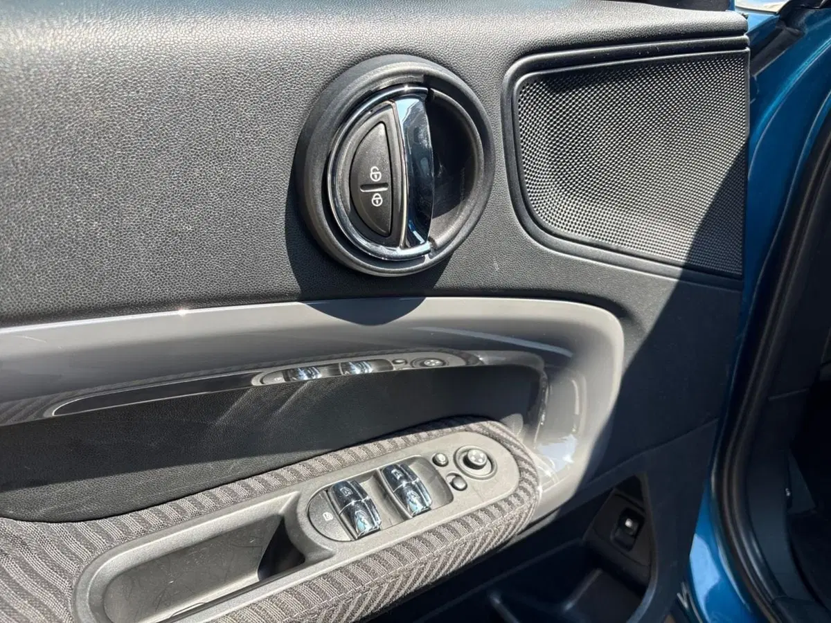 MINI Mini Countryman usata a Pescara (12)