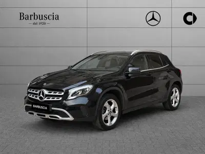 Mercedes-Benz GLA SUV 200 d Sport del 2019 usata a Pescara
