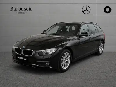 BMW Serie 3 Touring 318d  Business Advantage del 2016 usata a Pescara