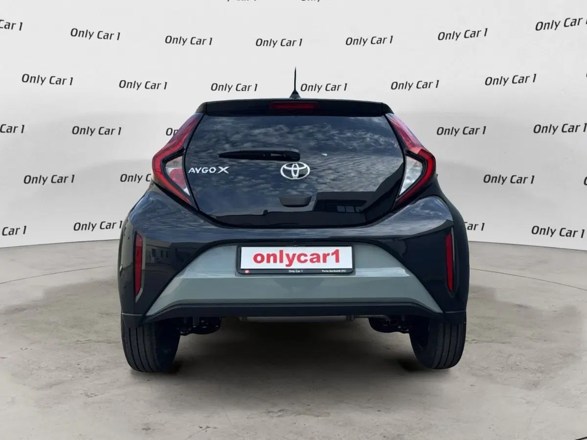 Toyota Aygo X nuova a Ferrara (4)
