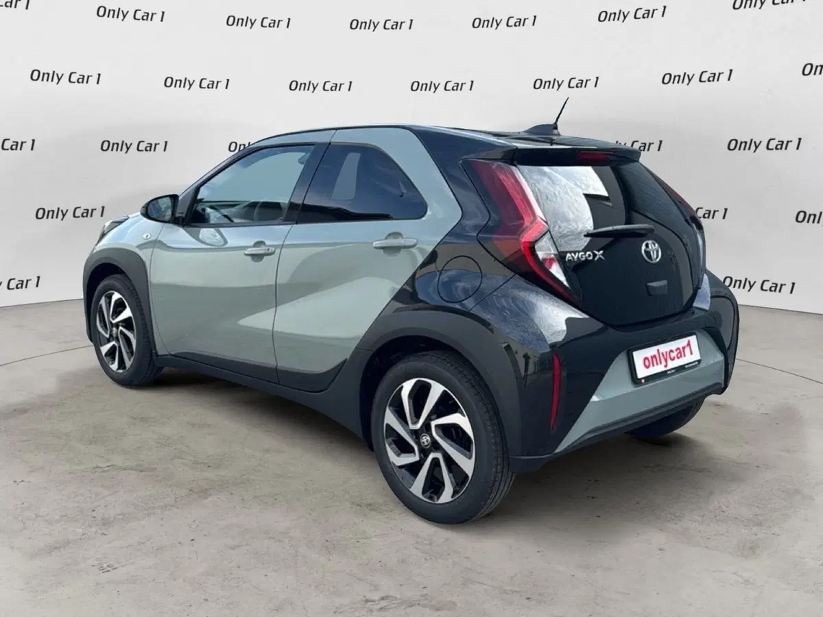 Toyota Aygo X nuova a Ferrara (5)