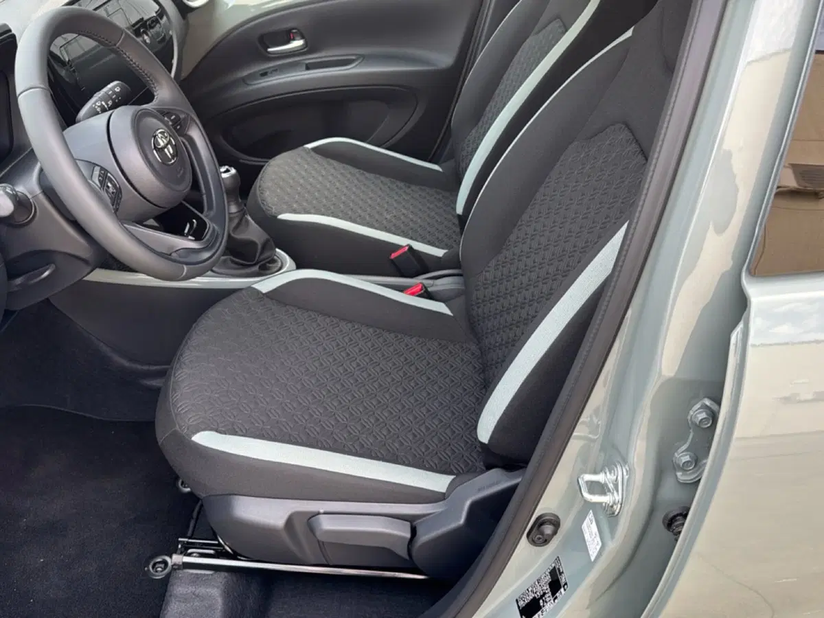 Toyota Aygo X nuova a Ferrara (8)
