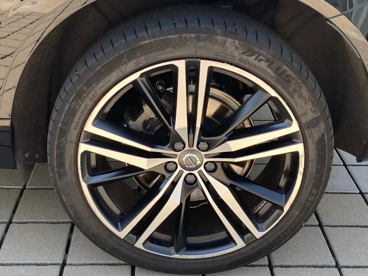 Volvo XC60 usata a Como (10)