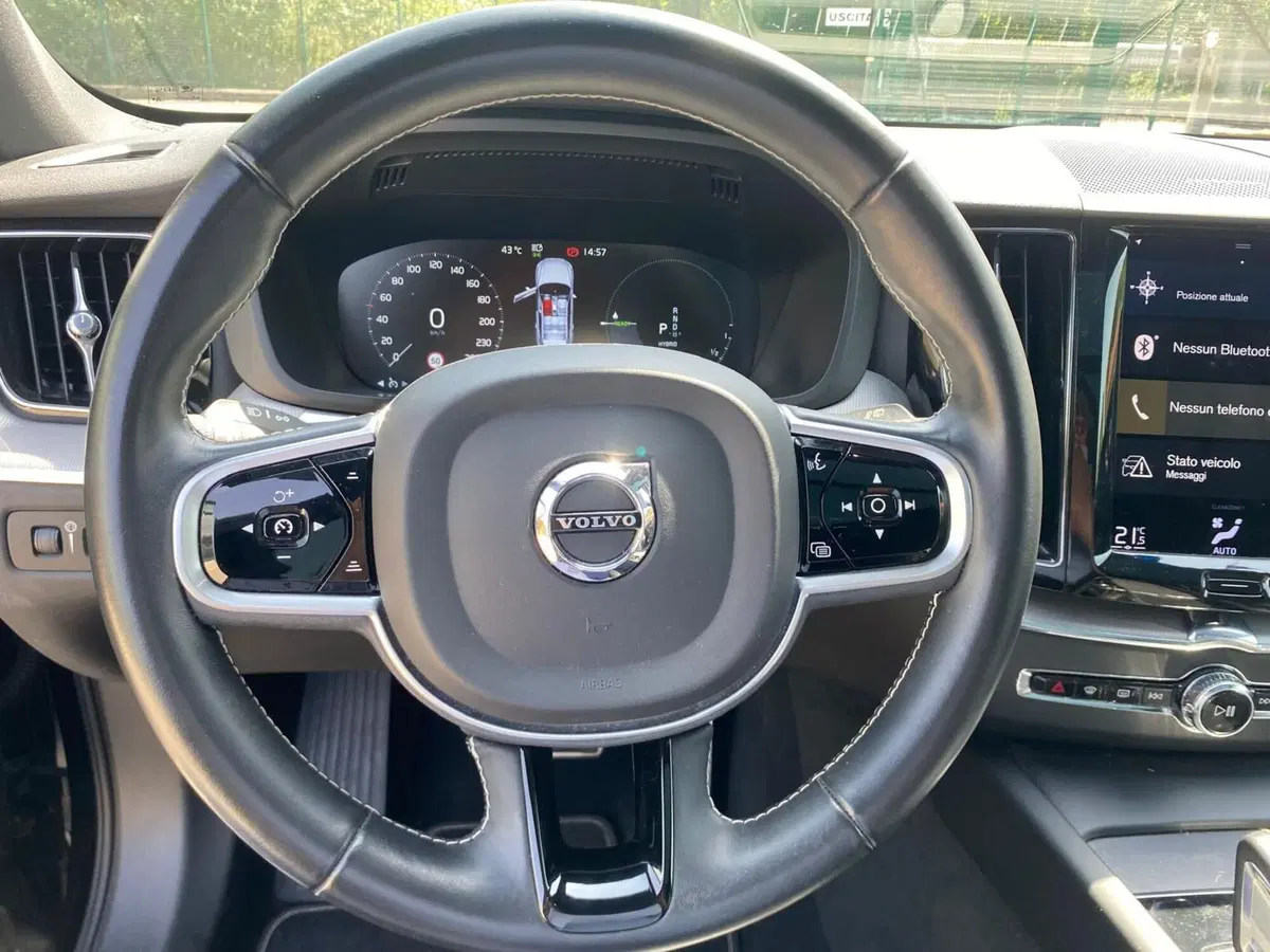 Volvo XC60 usata a Como (11)