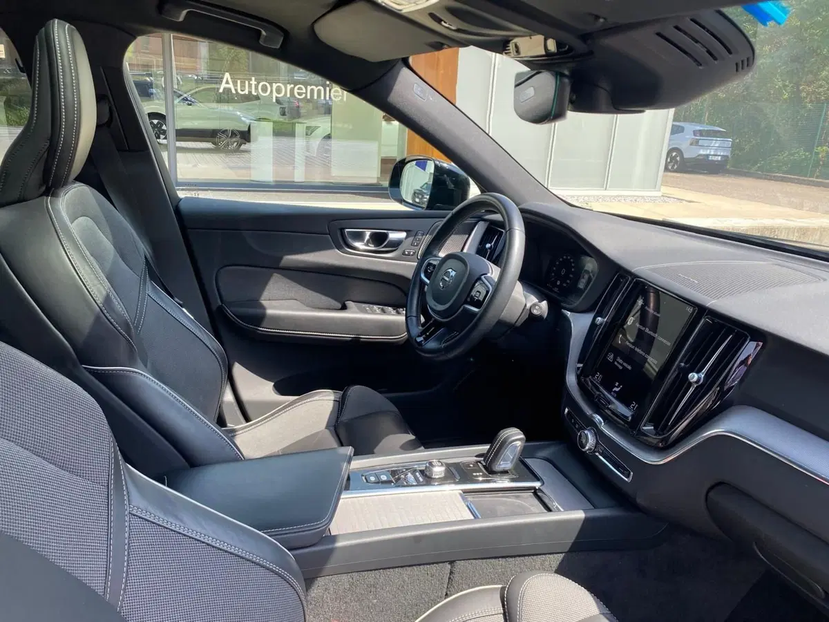 Volvo XC60 usata a Como (5)