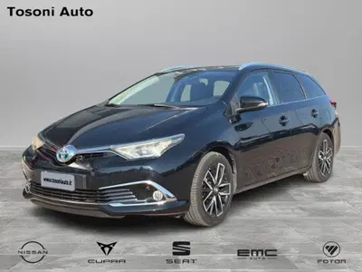 Toyota Auris Station Wagon 1.8 Hybrid Lounge del 2017 usata a Sarteano