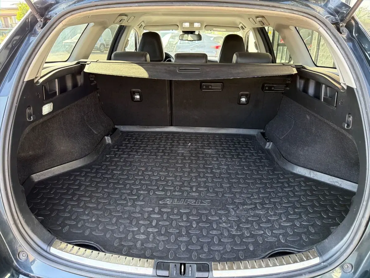 Toyota Auris Station Wagon usata a Siena (15)