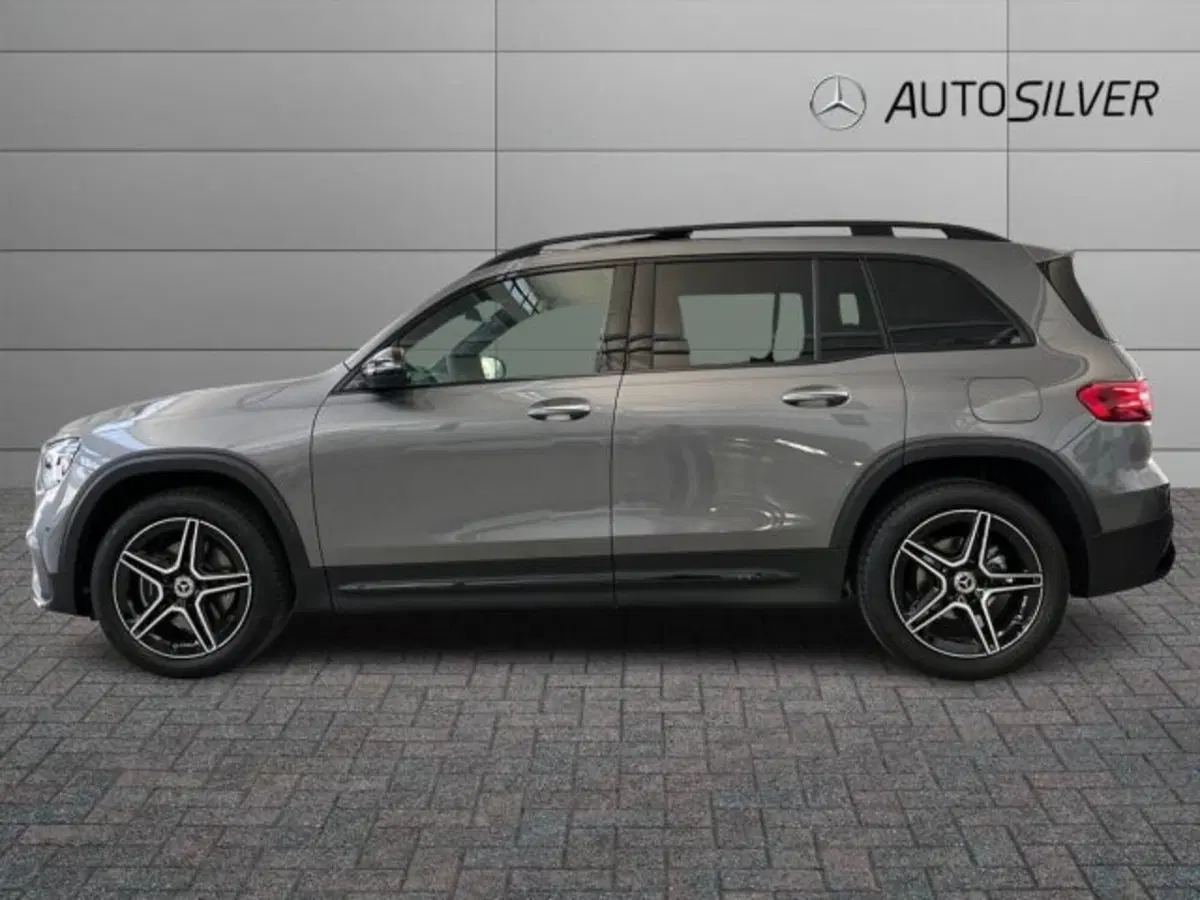 Mercedes-Benz GLB nuova a Verona (6)