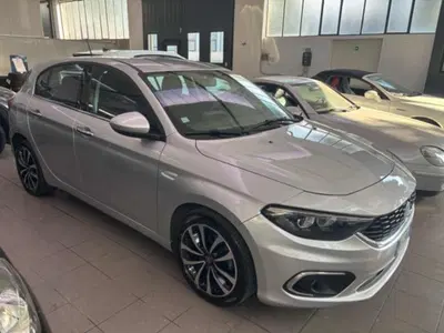 Fiat Tipo Tipo 1.6 Mjt 4 porte Lounge del 2016 usata a Pesaro