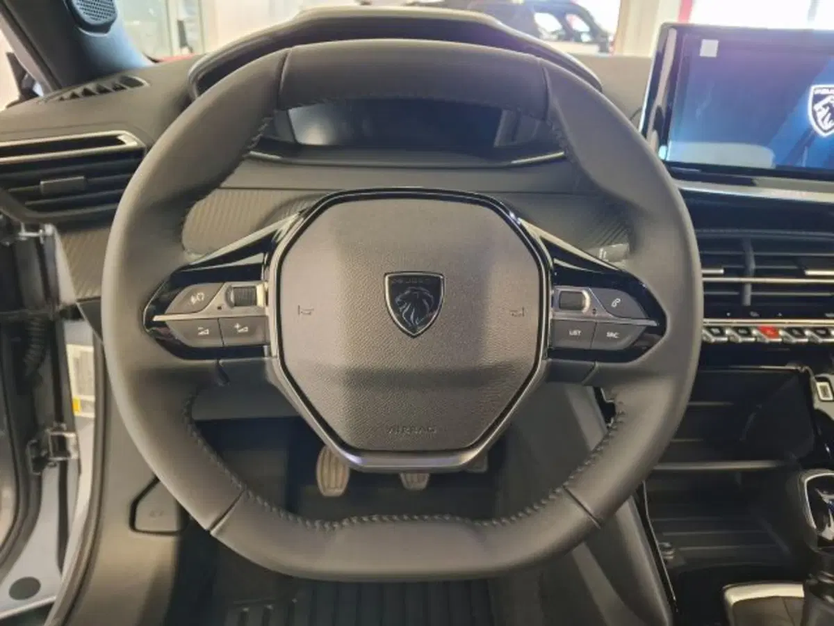 Peugeot 2008 nuova a Vicenza (11)