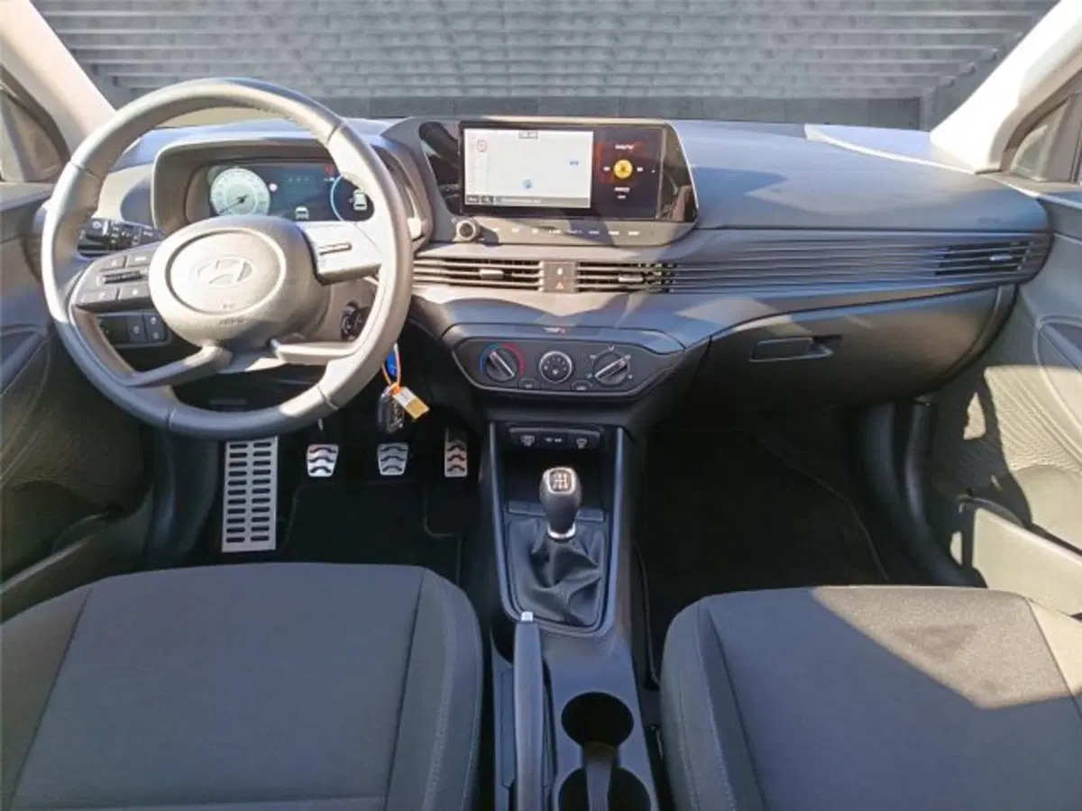 Hyundai Bayon usata a Bari (13)
